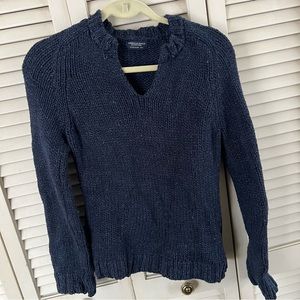 American Eagle vintage sweater navy blue v neck long sleeve sweater